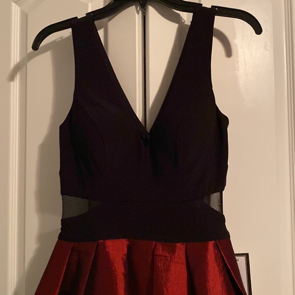 Black and Red Cocktail Dress Size 4 - Picture 2 of 5